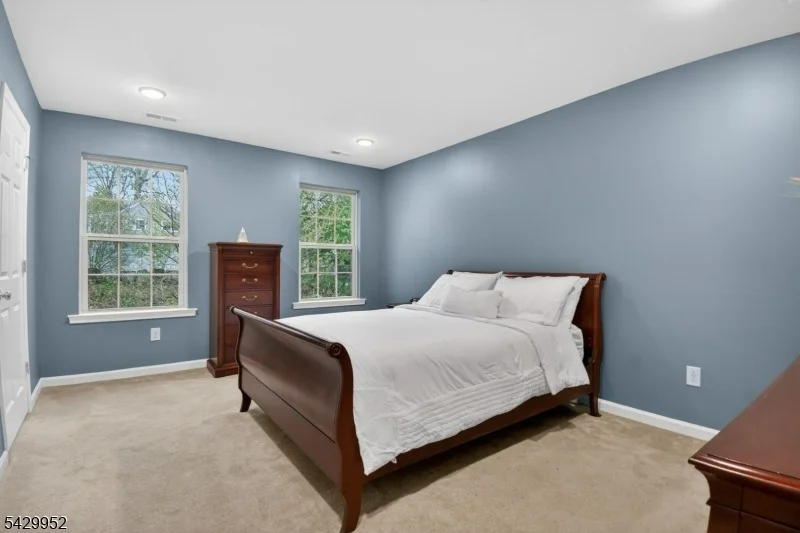 Photo of 104 Albert Ct