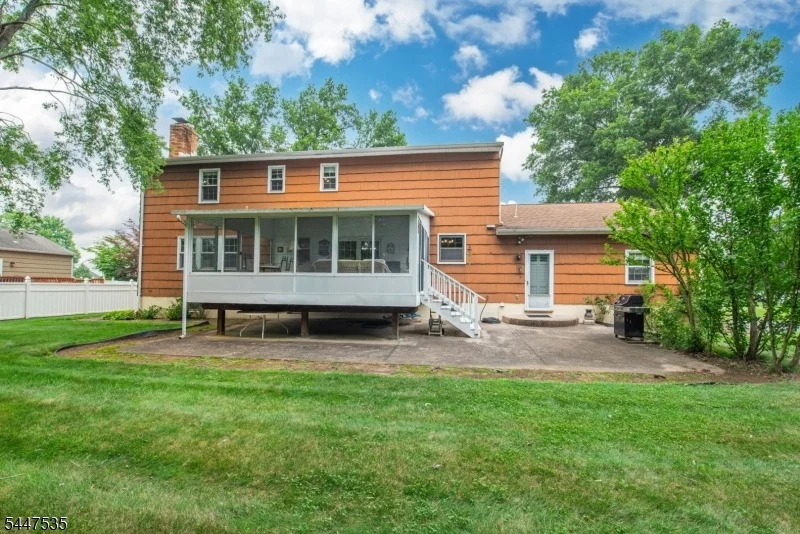 Photo of 21 Bates Dr