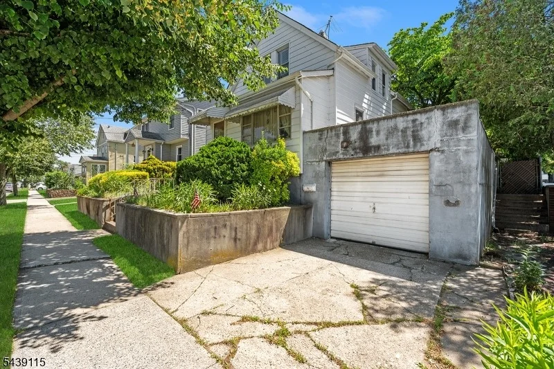 Photo of 112 Page Ave