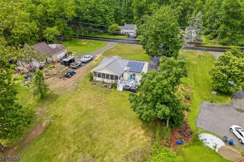 Photo of 194 Decker Pond Rd
