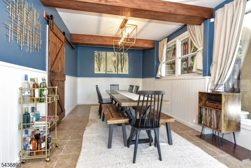 Photo of 27 Joan St