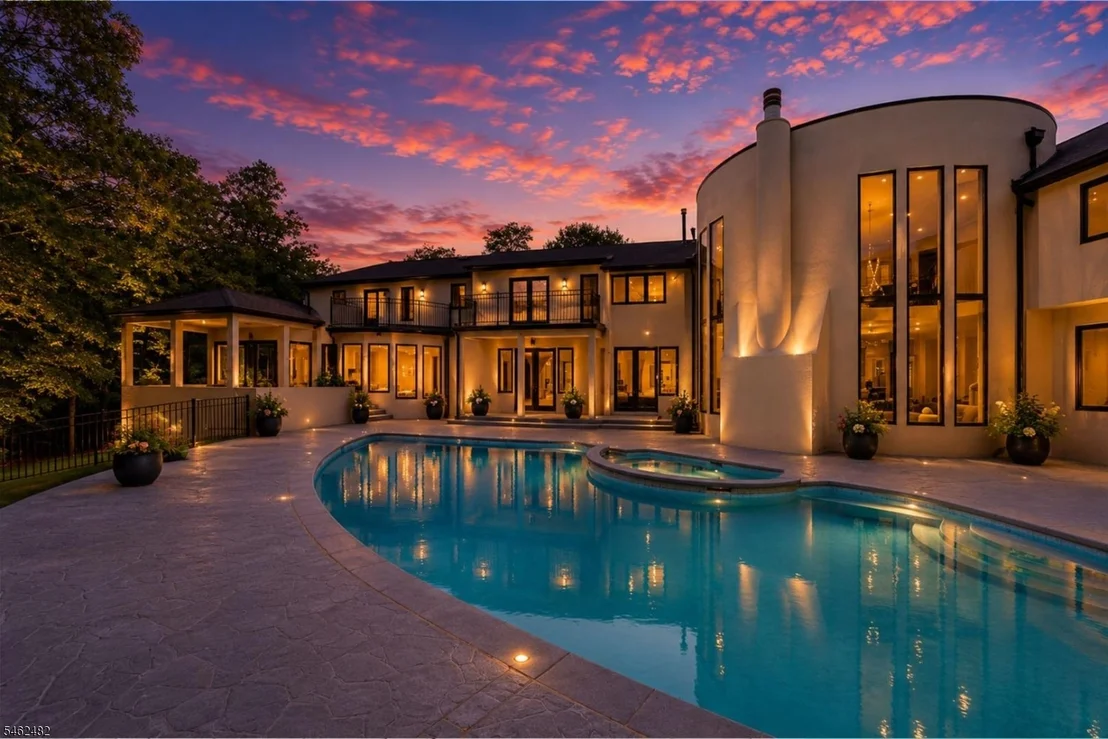Photo of 809 West Shore Drive