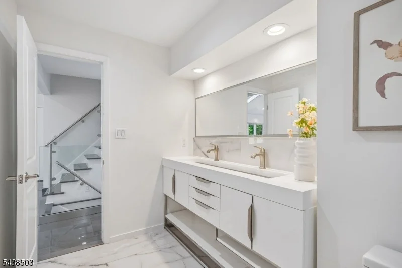 Photo of 13 Munsey Rd
