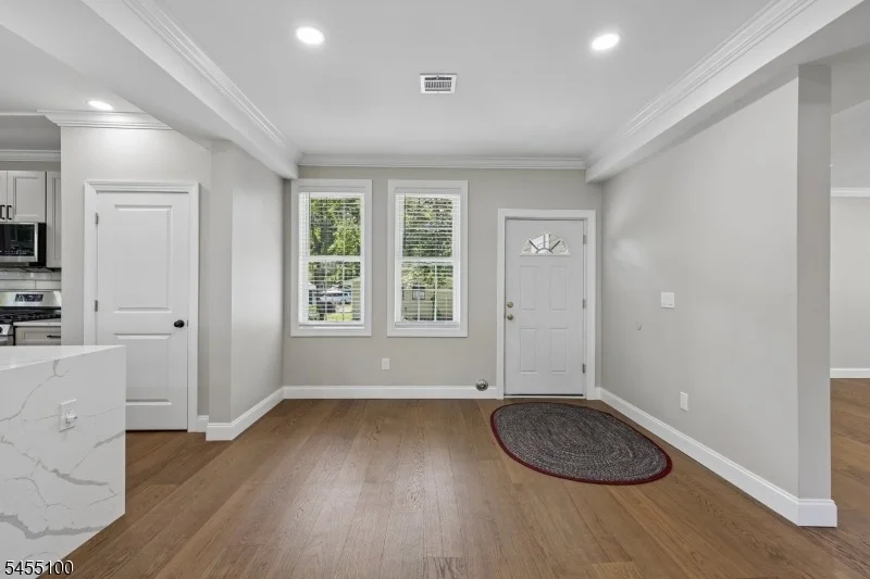 Photo of 34 Gates Ave