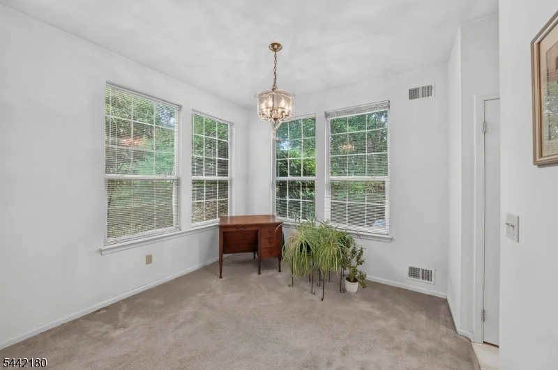 Photo of 18 Pheasant Brook Court