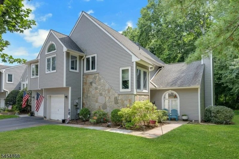 Photo of 21 Braemar Dr