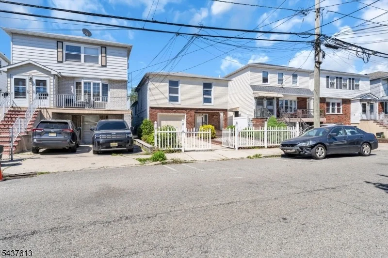 Photo of 23 Colonial Dr