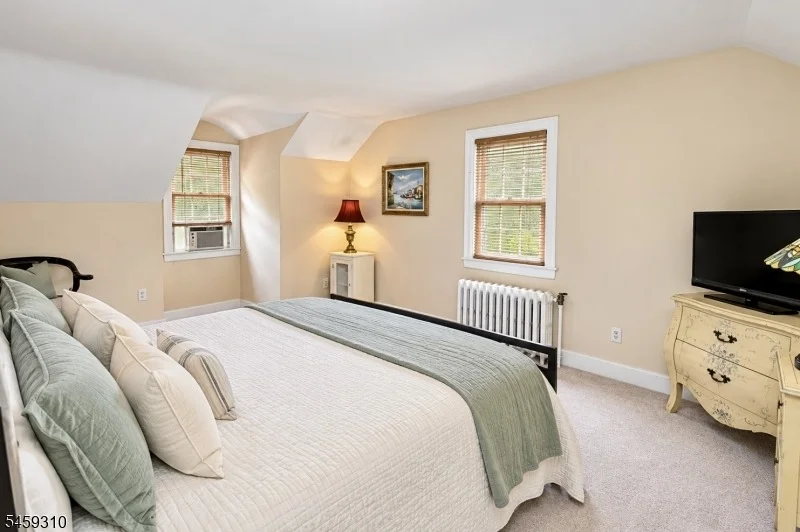 Photo of 389 Green Rd