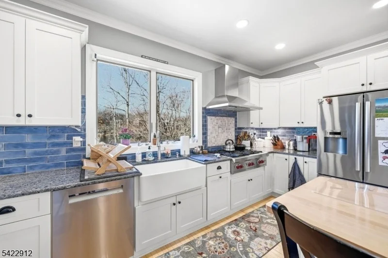Photo of 173 Point Breeze Dr
