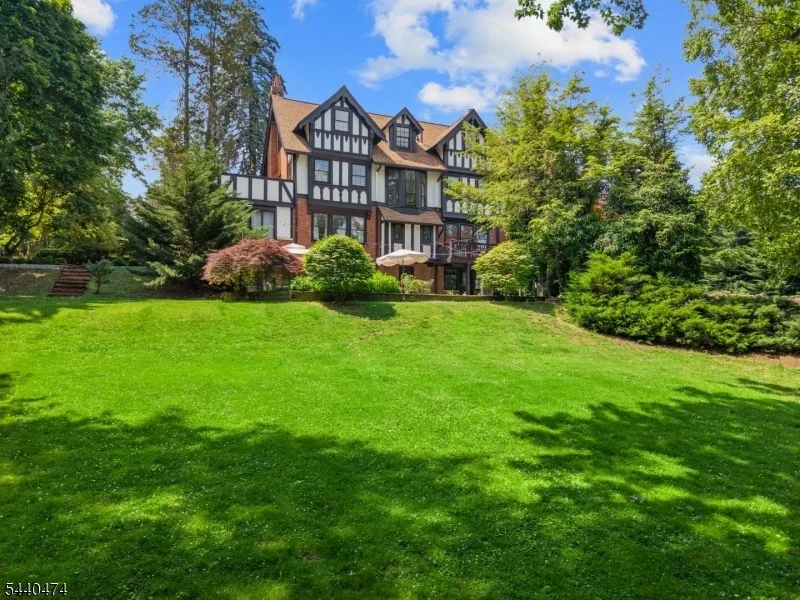 Photo of 111 Upper Mountain Ave