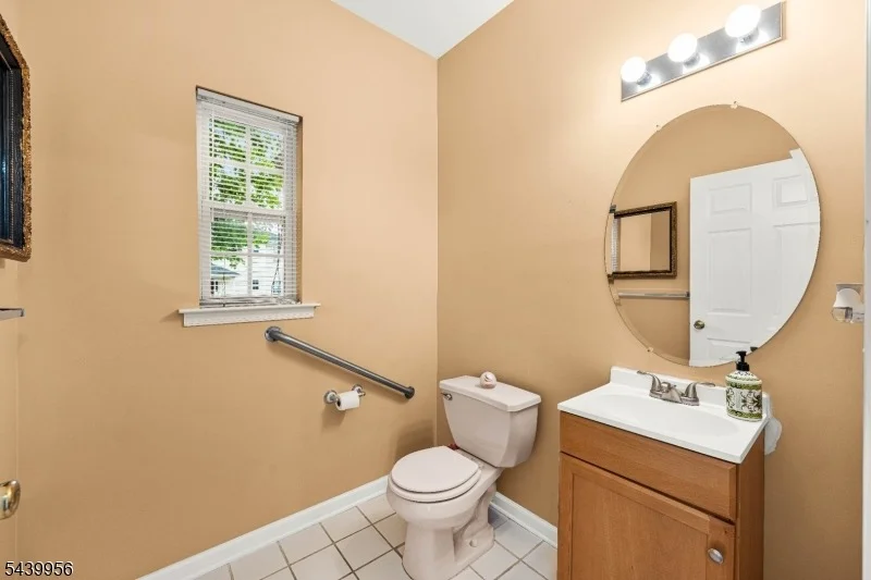 Photo of 252 Moonlight Dr