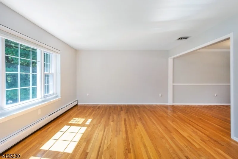 Photo of 14 Winding Way