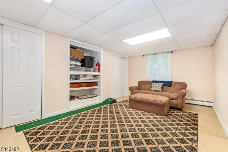 Photo of 27 Dewey Dr