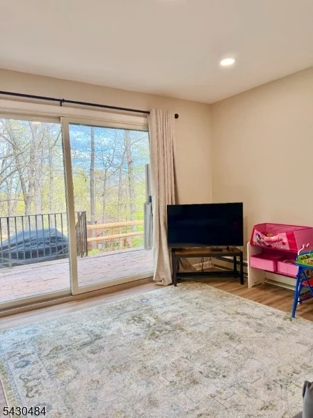 Photo of 528 Upperway