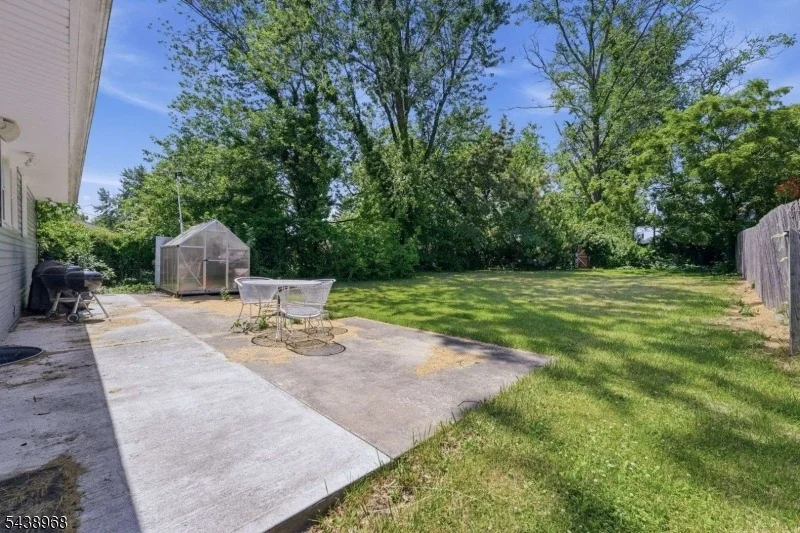 Photo of 1265 North Ave