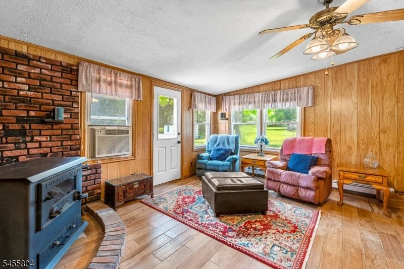Photo of 39 Cornhollow Rd