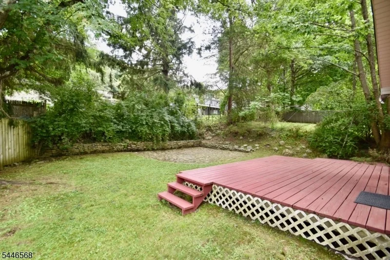 Photo of 18 Summit Rd