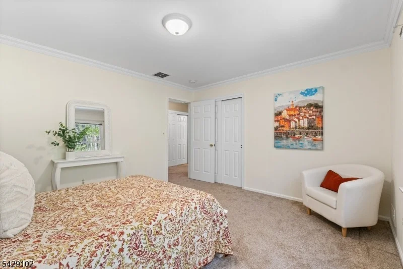 Photo of 16 Yorkshire Dr