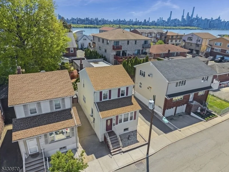 Photo of 136 Cedar St