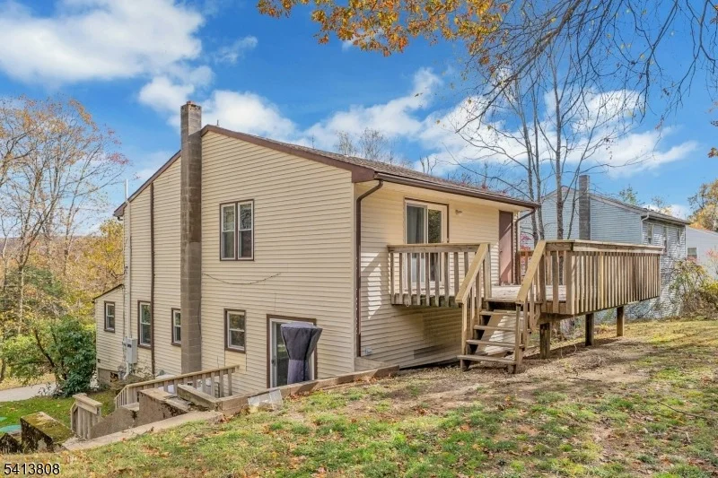 Photo of 39 Delaware Rd
