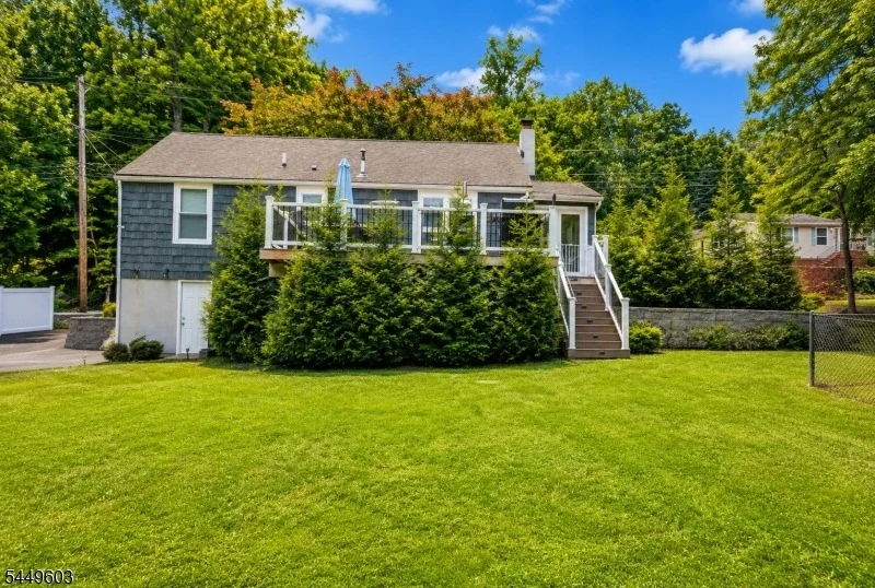 Photo of 18 Tamarack Rd