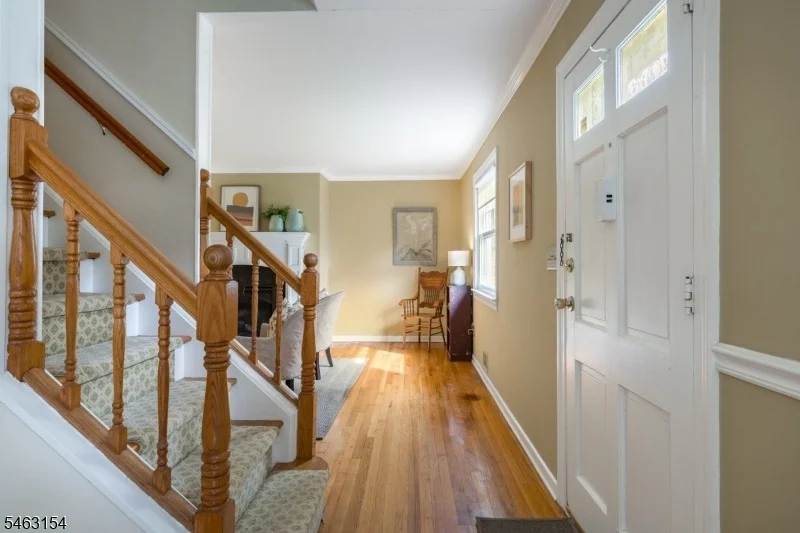 Photo of 43 Chaucer Dr