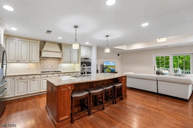 Photo of 302 Woods End Rd