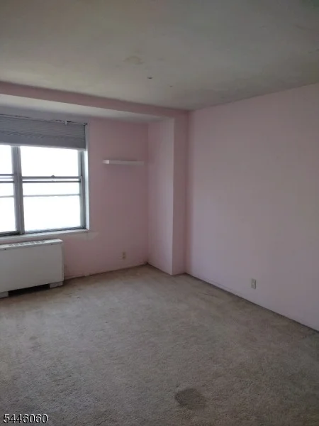 Photo of Unit 7E at 301 Beech St