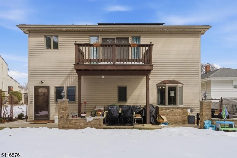 Photo of 270 Baldwin Ave