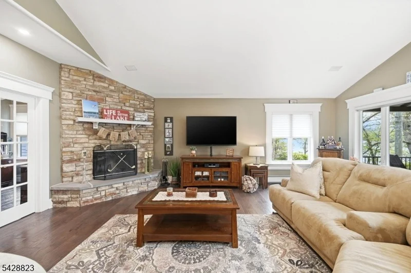 Photo of 206 Long Pond Rd