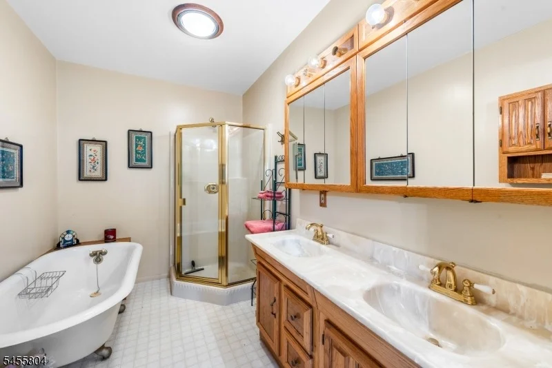 Photo of 39 Cornhollow Rd