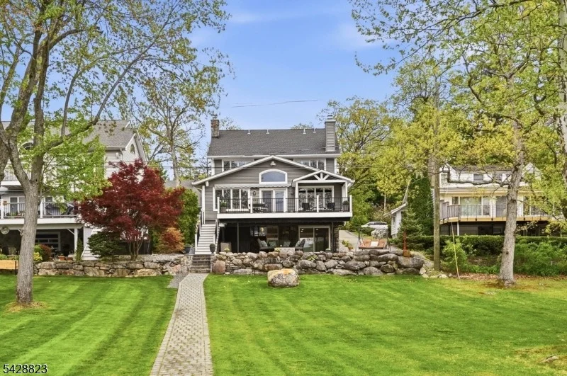Photo of 206 Long Pond Rd