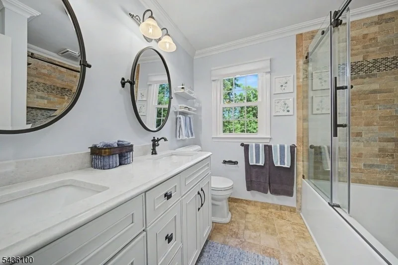 Photo of 13 MABRO DRIVE
