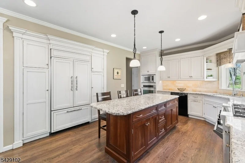 Photo of 16 Yorkshire Dr