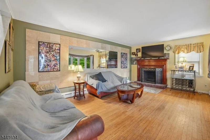 Photo of 72 Lake Dr East