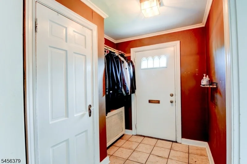 Photo of 2758 Larchmont Rd