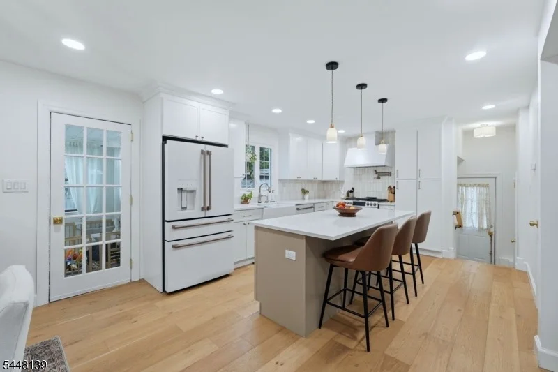 Photo of 102 Mortimer Ave