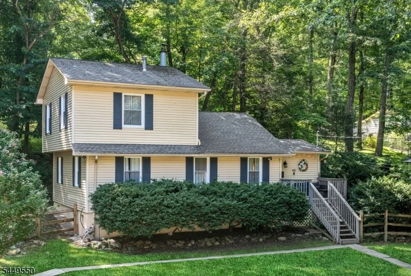Photo of 48 Dunham Rd