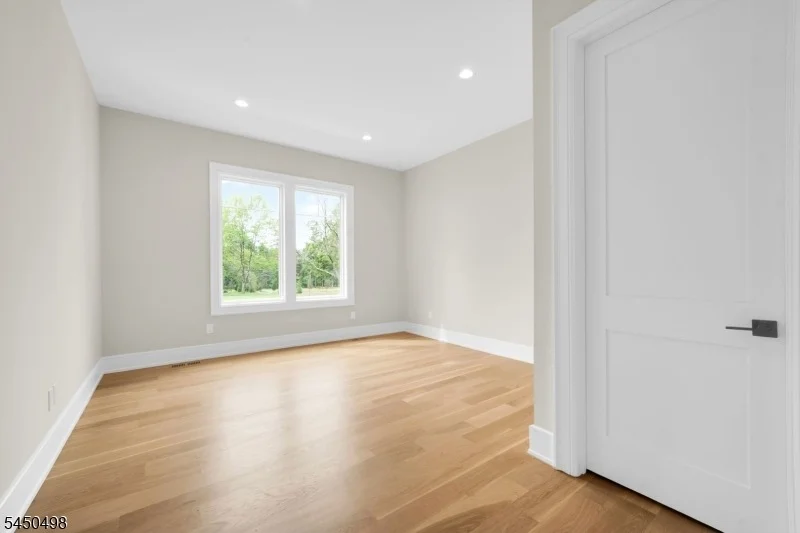 Photo of 237 Mountainside Rd