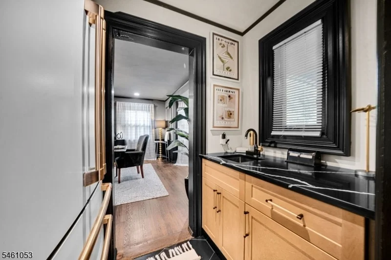 Photo of 901 Belvidere Ave