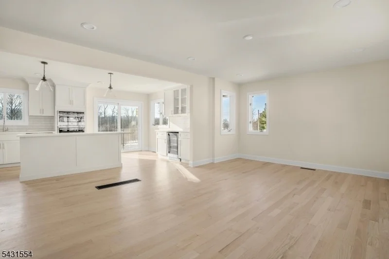 Photo of 16 SCHAAF ROAD