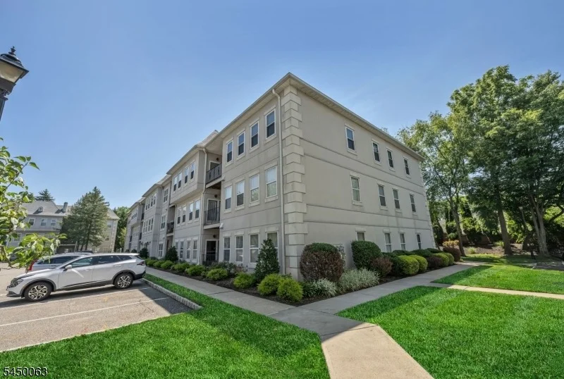 Photo of 602 Brittany Dr