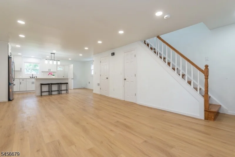 Photo of 549 Beach St