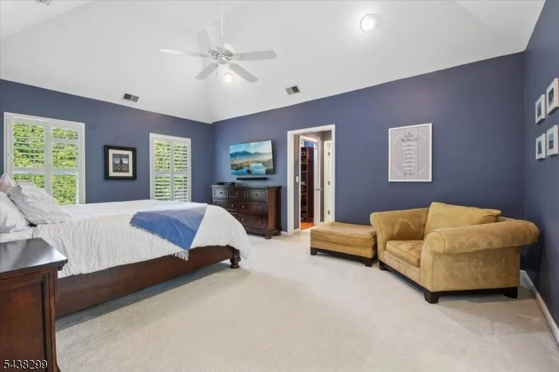 Photo of 7 Donna Ln