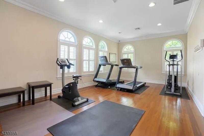 Photo of 252 Moonlight Dr