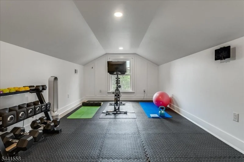 Photo of 27 Montclair Ave