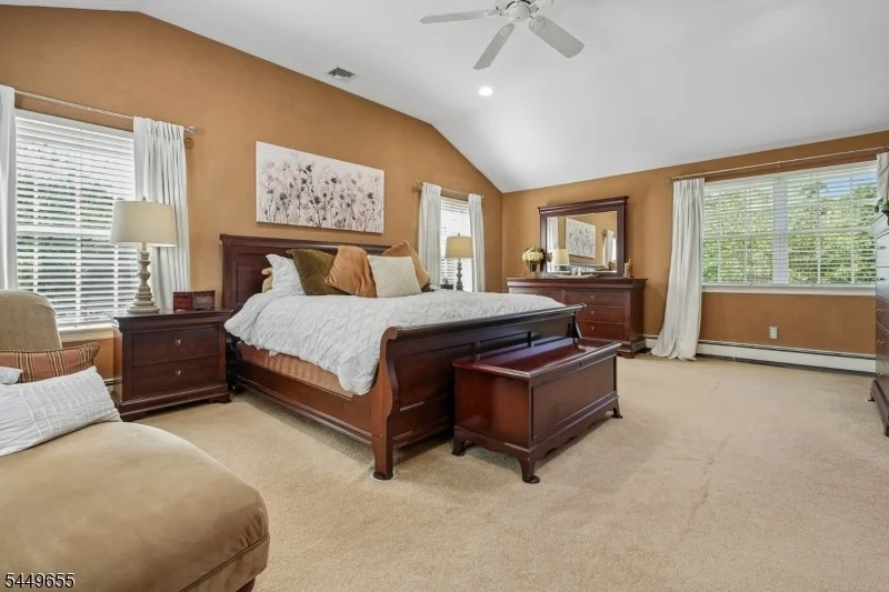 Photo of 9 Pitcairn Dr