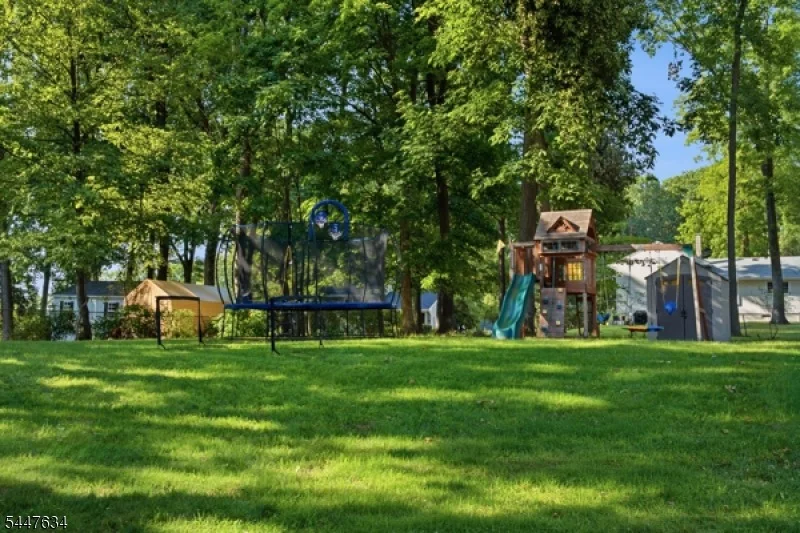 Photo of 15 Stonehill Rd