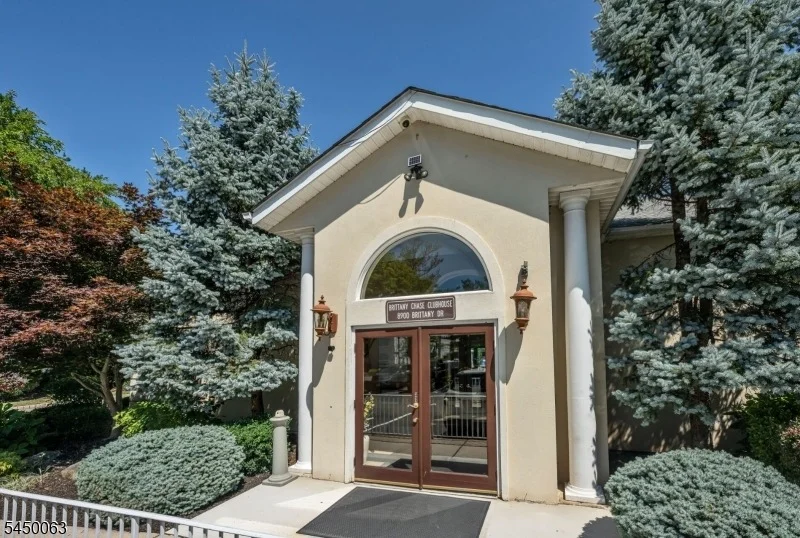 Photo of 602 Brittany Dr