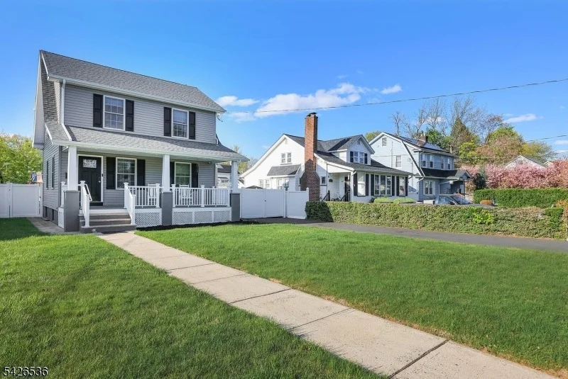 Photo of 1349 Belleview Ave